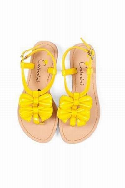 chaussure jaune moutarde